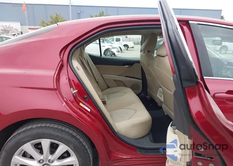 2018 Toyota Camry Le from USA, damaged, VIN 4T1B11HK0JU557191